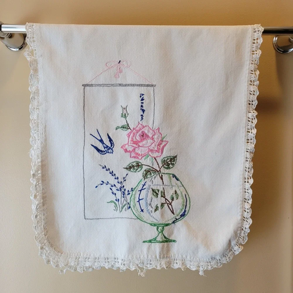 Unbranded vintage hand